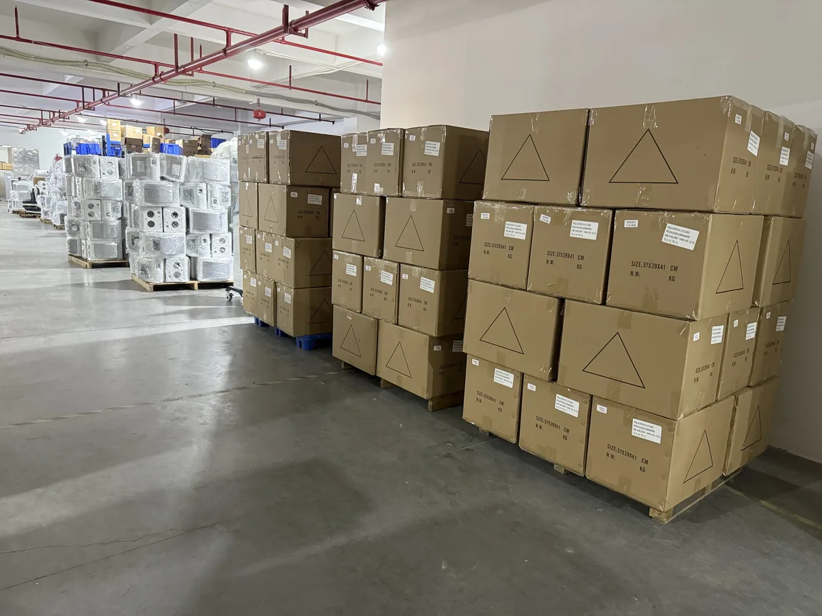 Packed for dispatch — Compact Picosecond Laser Device